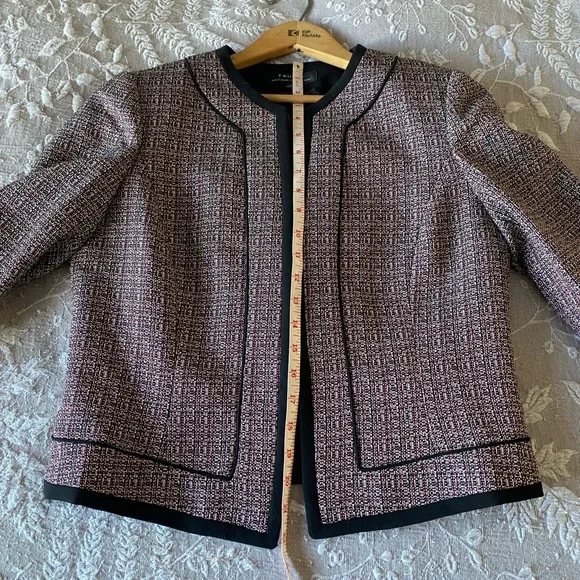 Short Jacket - Picture 4 of 8